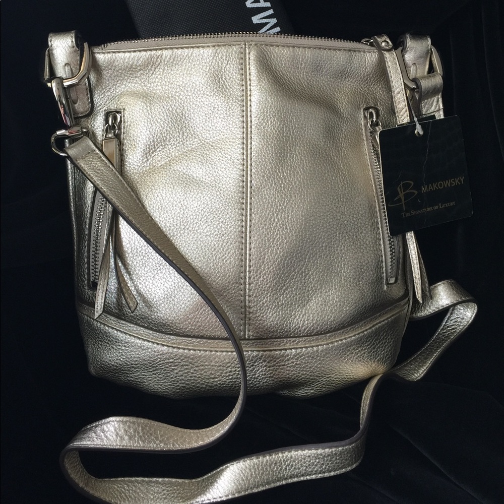 B. Makowsky NWT Beautiful Soft Champagne Leather.